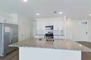 32032 Katelin Cir, Leesburg, FL 34748 - Photo 4