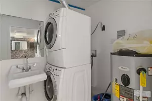 3503 S Crystal Lake Dr, Orlando, FL 32806 - Photo 30