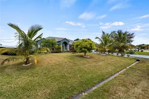 4239 SW Callicoe St, Port Saint Lucie, FL 34953 - Photo 4