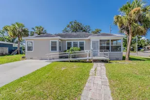 1524 13th Ave S, Saint Petersburg, FL 33705 - Photo 1