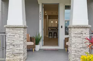 2029 White Feather Loop, Oakland, FL 34787 - Photo 2