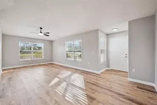 6525 Coral Cove Dr, Orlando, FL 32818 - Photo 2