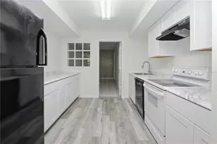 103 Fairlane Cir, Sanford, FL 32773 - Photo 2