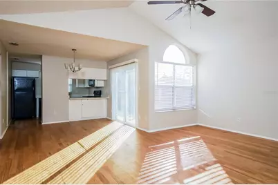 7610 Pacific Heights Circle, Orlando, FL 32835 - Photo 4