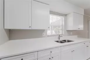 8315 Calais Cir, Orlando, FL 32825 - Photo 6