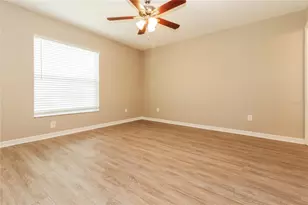 2050 14th St S, Saint Petersburg, FL 33705 - Photo 8