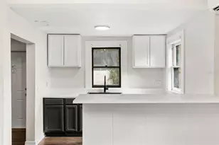 201 S Holly Ave, Sanford, FL 32771 - Photo 8