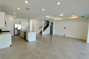 33325 Binding Ties Ln, Wesley Chapel, FL 33545 - Photo 8