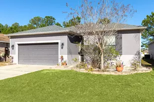 1701 Strathmore Cir, Mount Dora, FL 32757 - Photo 2