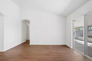 10407 Paragon Pl, Riverview, FL 33578 - Photo 4