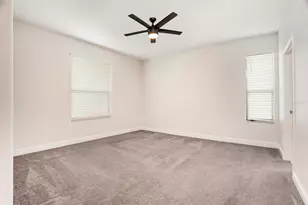 12330 Newt Ct, New Port Richey, FL 34654 - Photo 14