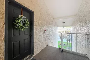 185 N Pearl Lake Causeway, Altamonte Springs, FL 32714 - Photo 2