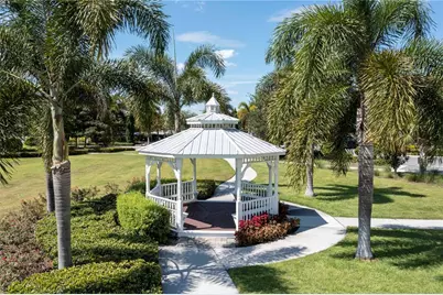 7768 Somersworth Drive, Kissimmee, FL 34747 - Photo 4