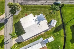 812 Swallow Ln, Osteen, FL 32764 - Photo 42