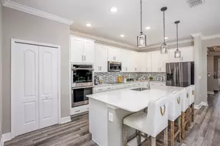 820 Sunshower Dr, Lady Lake, FL 32159 - Photo 6