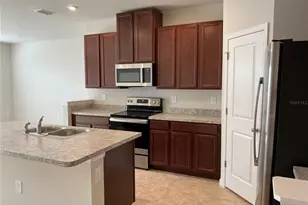 2711 Pleasant Cypress Cir, Kissimmee, FL 34741 - Photo 4