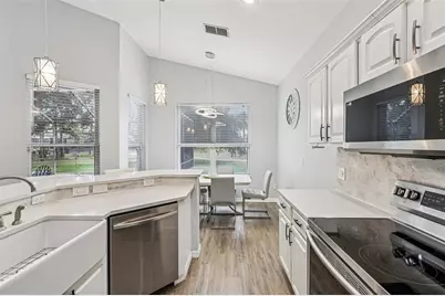 221 Westmoreland Circle, Kissimmee, FL 34744 - Photo 10