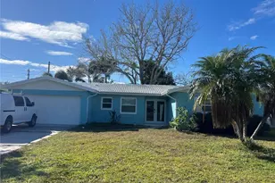 1736 Colorado Ave NE, Saint Petersburg, FL 33703 - Photo 1
