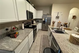 5365 Pinecone Ct, Wildwood, FL 34785 - Photo 16