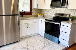 333 S Grove St, Eustis, FL 32726 - Photo 4