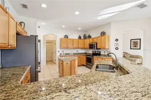 332 Burford Cir, Davenport, FL 33896 - Photo 16