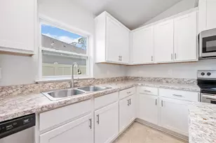 1130 Berry Ln, Davenport, FL 33837 - Photo 12