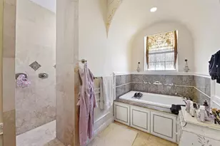 1444 Harbor Dr, Sarasota, FL 34239 - Photo 32