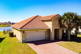 3806 Carrick Bend Dr, Kissimmee, FL 34746 - Photo 2