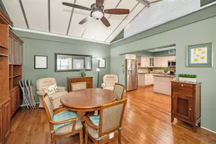 250 Rosery Rd NW, Largo, FL 33770 - Photo 10