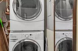 250 Rosery Rd NW, Largo, FL 33770 - Photo 32