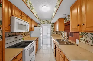 310 SE Calmoso Dr, Port Saint Lucie, FL 34983 - Photo 14