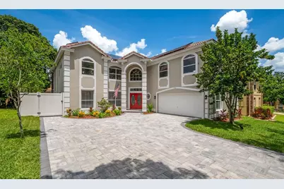 1706 Cheltenborough Drive, Orlando, FL 32835 - Photo 2