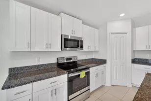 8598 Parsons Hill Blvd, Wesley Chapel, FL 33545 - Photo 6