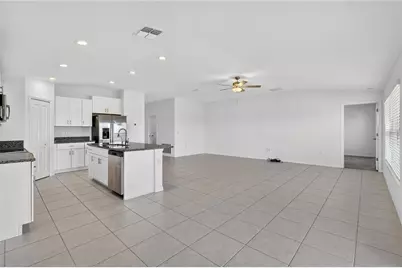 8598 Parsons Hill Boulevard, Wesley Chapel, FL 33545 - Photo 4