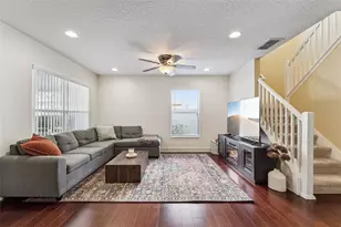 2524 Abey Blanco Dr, Orlando, FL 32828 - Photo 2