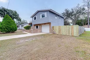 804 Judy Ave, Wildwood, FL 34785 - Photo 2