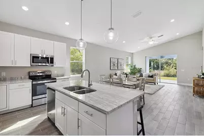 446 Holmes Avenue NW, Palm Bay, FL 32907 - Photo 4