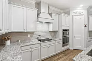 13085 Bromborough Dr, Orlando, FL 32832 - Photo 2