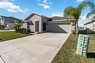 292 Pineywoods St, Saint Cloud, FL 34772 - Photo 4