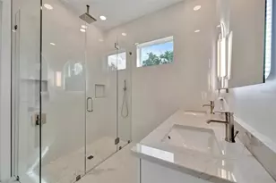 916 Highland St, Sarasota, FL 34234 - Photo 34