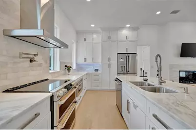 916 Highland Street, Sarasota, FL 34234 - Photo 12