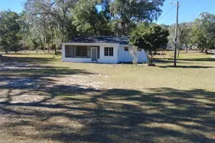 1838 NE 145th Avenue Rd, Silver Springs, FL 34488 - Photo 2