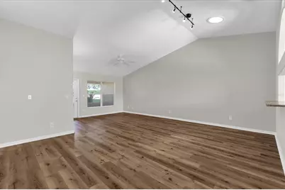 9028 Village Green Boulevard, Clermont, FL 34711 - Photo 10