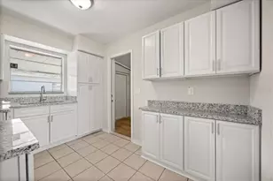 2525 Kingsland Ave, Orlando, FL 32808 - Photo 6