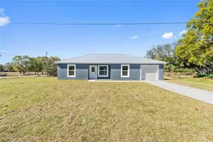 1701 N Lake Pioneer Dr, Avon Park, FL 33825 - Photo 1