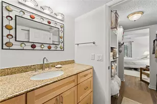 7310 Sunshine Skyway Ln S, Saint Petersburg, FL 33711 - Photo 26