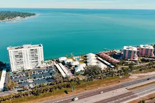 7310 Sunshine Skyway Ln S, Saint Petersburg, FL 33711 - Photo 38