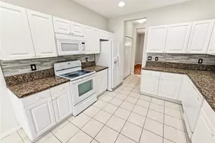 11030 Holly Cone Dr, Riverview, FL 33569 - Photo 2