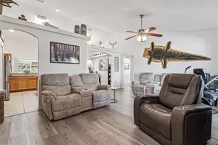 35534 Cedar Ln, Leesburg, FL 34788 - Photo 6