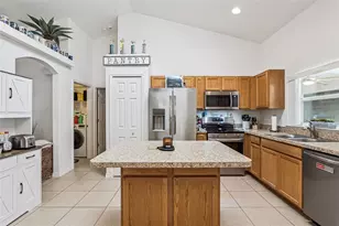 35534 Cedar Ln, Leesburg, FL 34788 - Photo 10